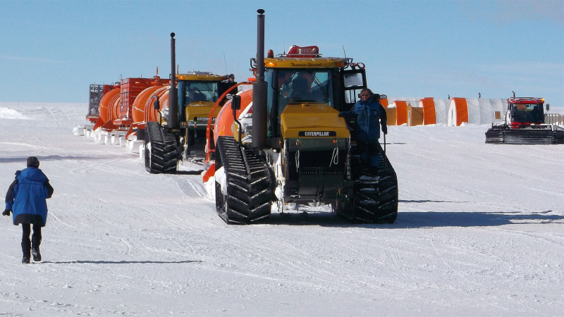 Illustration for article titled Resupplying The Concordia Base Through The Art of Polar Logistics
